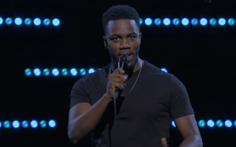 Mo the Comedian doing stand up comedy on Netflix